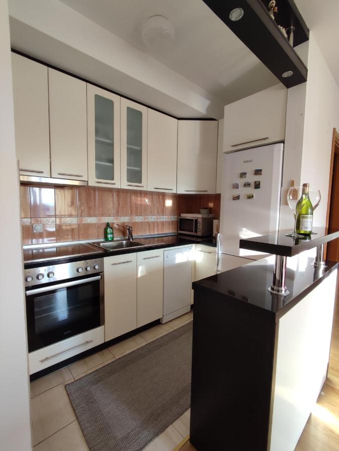 Апартаменты Apartman Ana Градишка Экстерьер фото