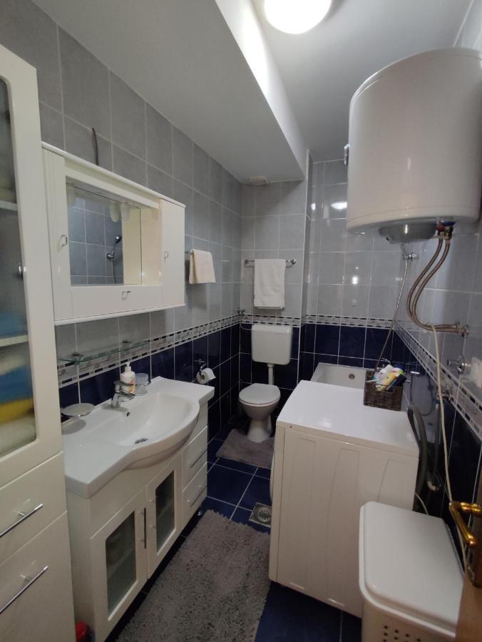 Апартаменты Apartman Ana Градишка Экстерьер фото