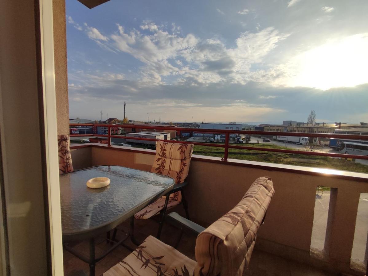 Апартаменты Apartman Ana Градишка Экстерьер фото